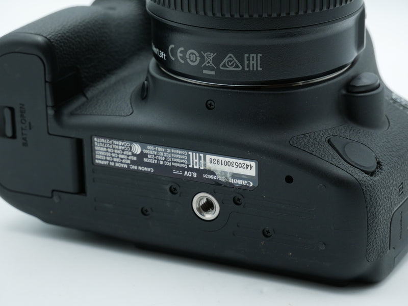 Used Canon 6D MK II W/ 24-105mm STM (442053001936+9552101780WW)