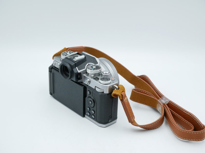 USED Nikon Zfc Mirrorless Camera w/ 16-50mm F3.5-5.6 + Case (3008449WW + 30037155WW)