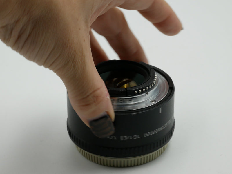 Used Nikon AF-S TC 1.7 II F-Mount Teleconverter (304386WW)