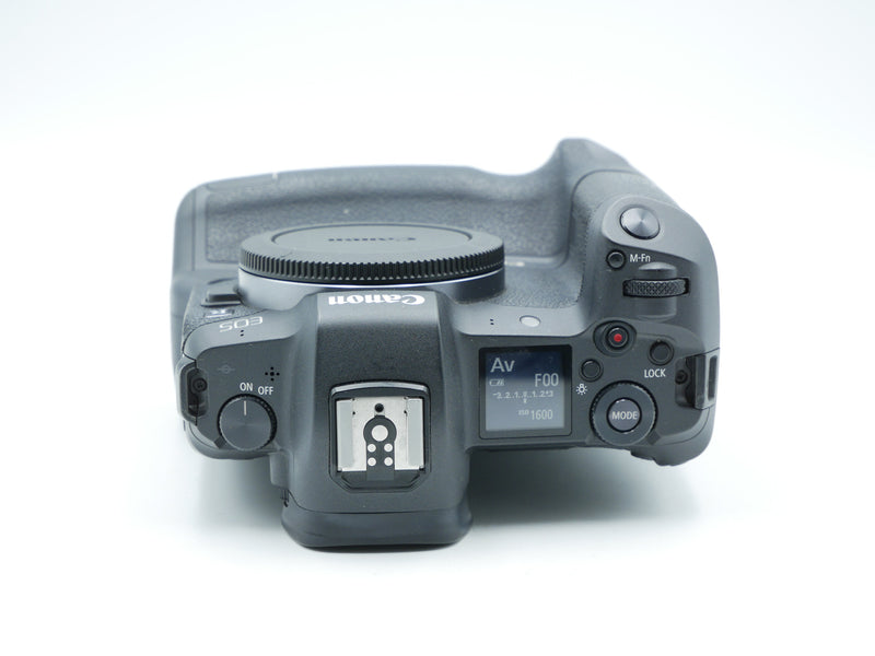 Canon EOS R W/Grip 61k SC (162025000709WW)