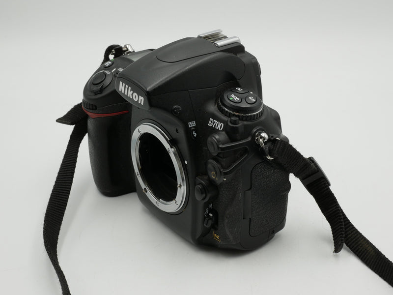 USED - Nikon D700 (2133967WW)