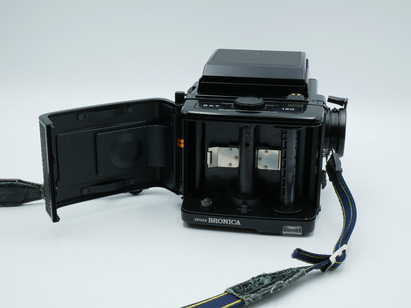 Used Bronica GS-1 W/ 100mm F3.5 W/ 6x4.5 + 6x7 Back