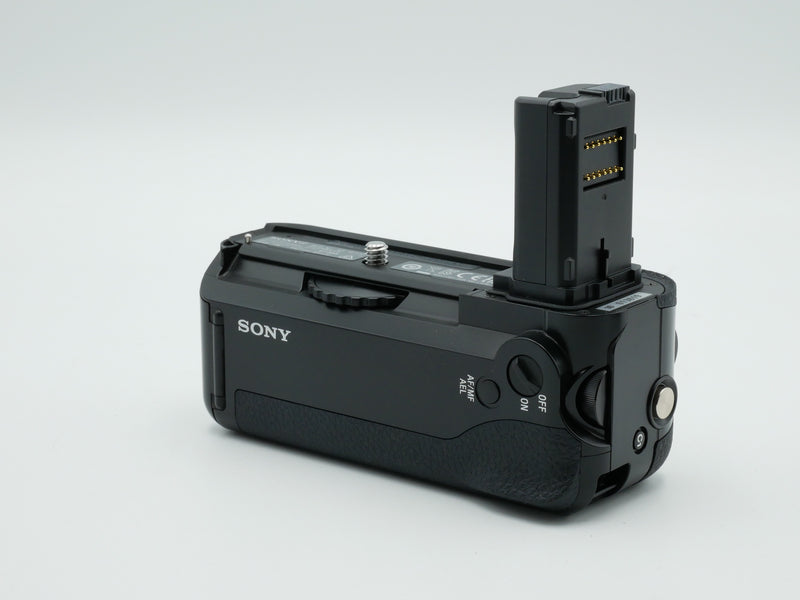 Used Sony VG-C4EM Battery Grip (3349382-IWW)