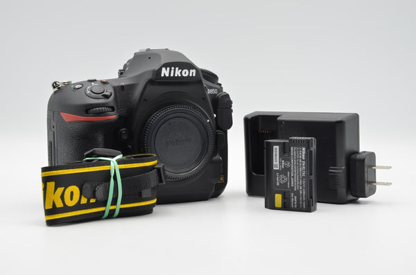 USED Nikon D850 Body Only Shutter Count under 2k  (WW #3112537)
